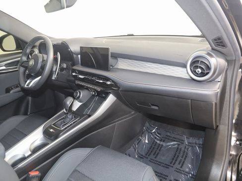 Used 2024 Alfa Romeo Tonale Ti image 42