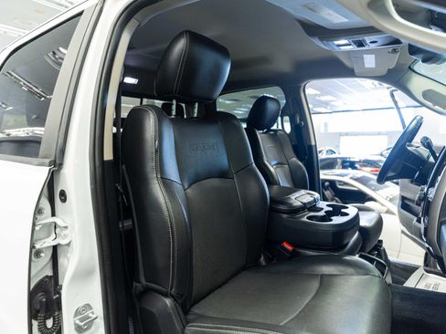 Used 2016 RAM 2500 Laramie AWD/4WD image 15