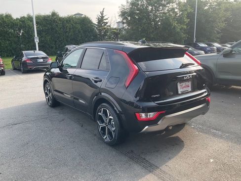 New 2025 Kia Niro EX Touring image 6
