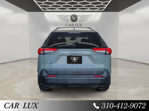 Used 2022 Toyota RAV4 XLE w/ Convenience Package FWD image 4