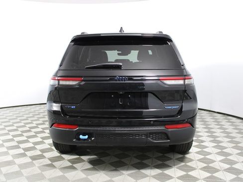 Used 2023 Jeep Grand Cherokee Trailhawk AWD/4WD image 47