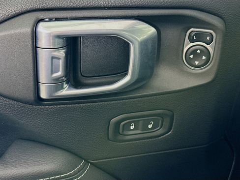 Used 2023 Jeep Wrangler Sahara w/ Cold Weather Group image 15