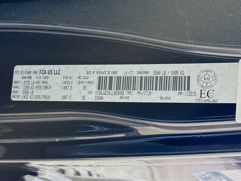 Used 2018 Jeep Wrangler Unlimited Sahara w/ Connectivity Group image 38