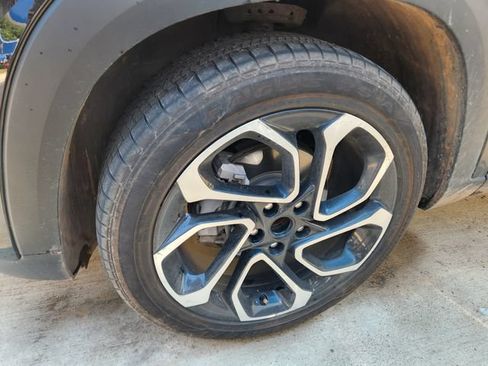 Used 2024 Chevrolet Trax RS FWD image 9