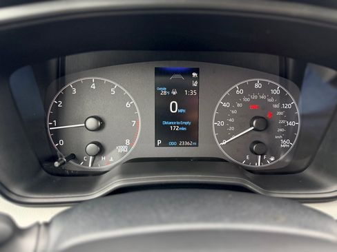 Used 2023 Toyota Corolla Cross LE image 13