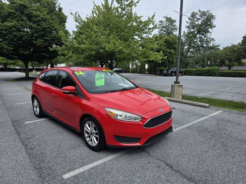 Used 2016 Ford Focus SE FWD image 7