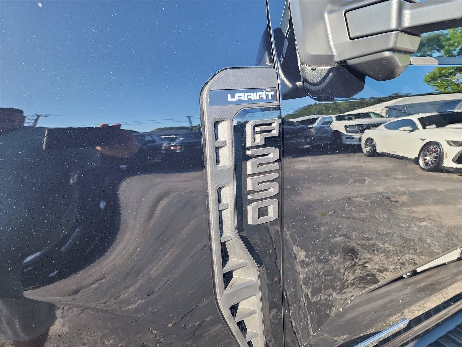 New 2026 Ford F250 Lariat w/ Black Appearance Package AWD/4WD image 10
