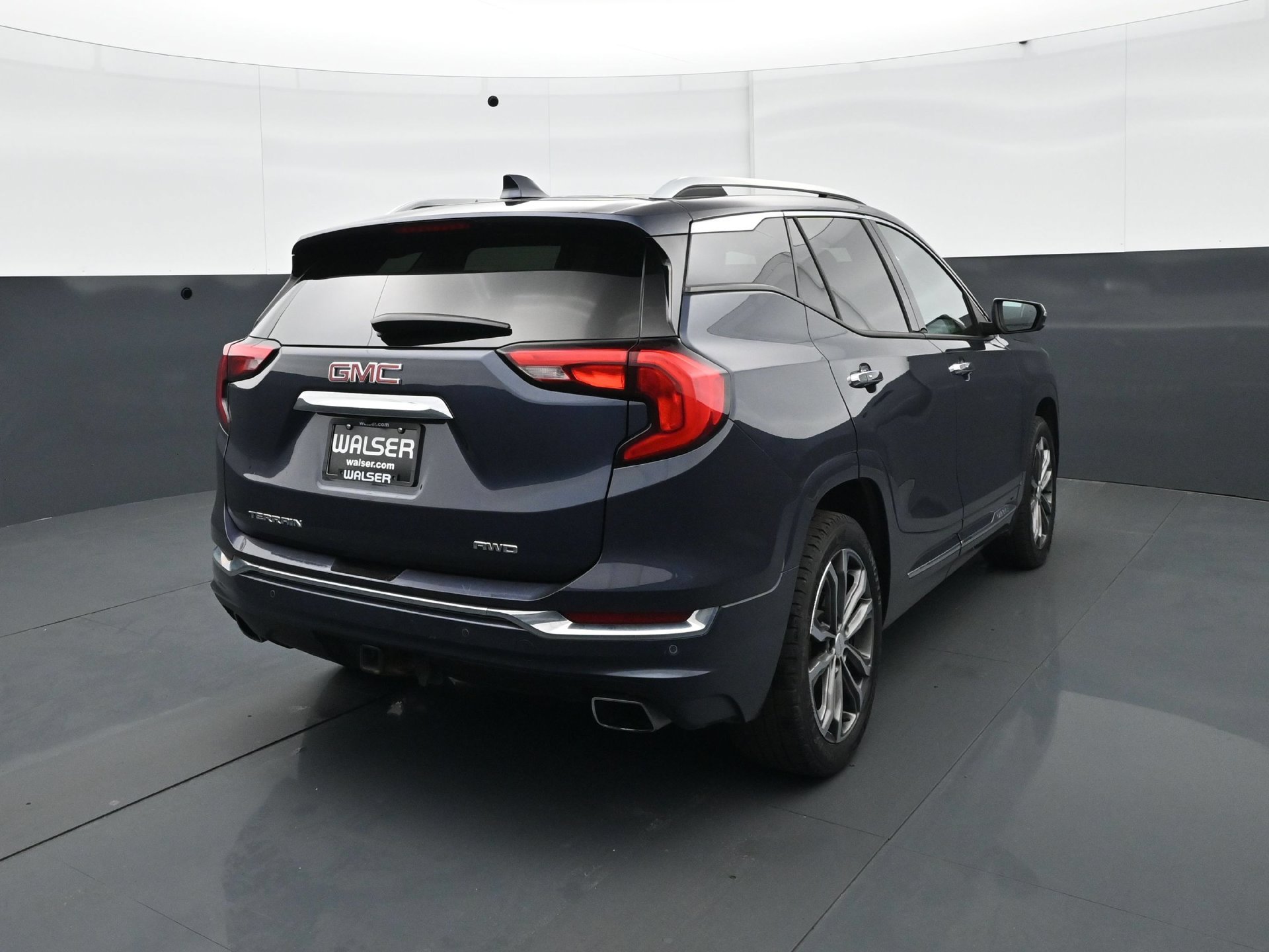 Used 2018 GMC Terrain Denali w/ Advanced Safety Package AWD/4WD image 5