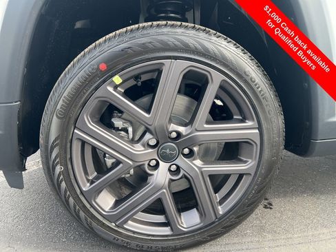 New 2026 Jeep Compass Limited w/ Sun, Sound & Navigation Group image 9