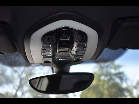 Used 2017 Porsche Cayenne S w/ Premium Package image 32