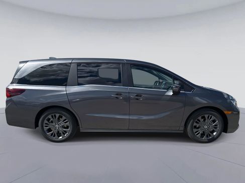 New 2026 Honda Odyssey Touring image 2