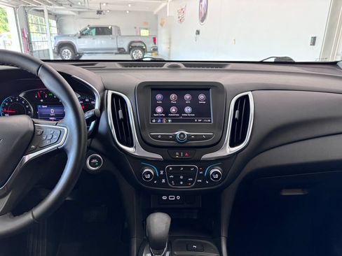 Certified 2023 Chevrolet Equinox LT AWD/4WD image 17