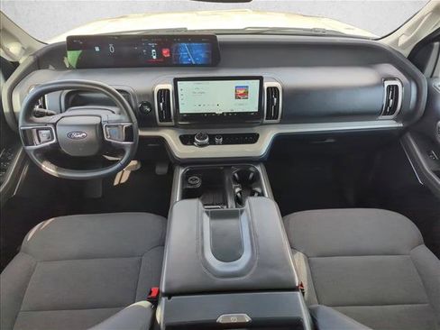 Certified 2025 Ford Expedition Active image 21