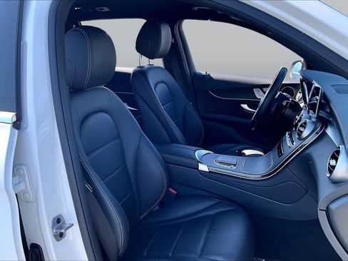Used 2022 Mercedes-Benz GLC 300 4MATIC image 9