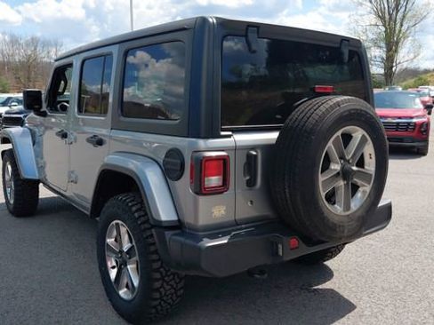 Used 2020 Jeep Wrangler Unlimited Sahara AWD/4WD image 6