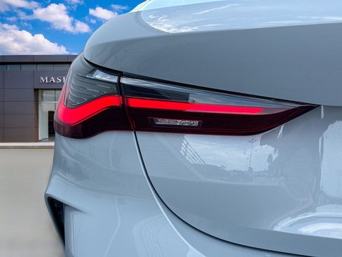 Used 2023 BMW M440i Convertible w/ Premium Package RWD image 10