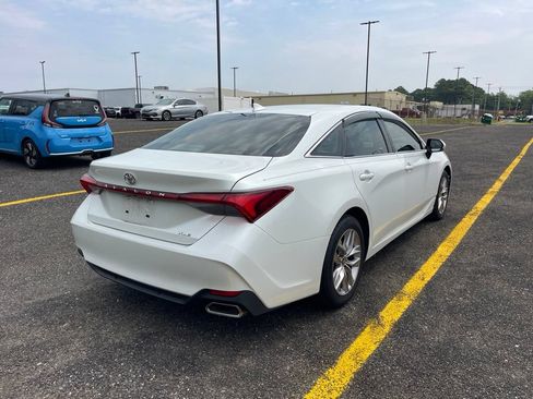Used 2021 Toyota Avalon XLE FWD image 5