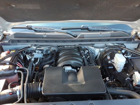 Used 2018 Chevrolet Silverado 1500 LT w/ All Star Edition image 13