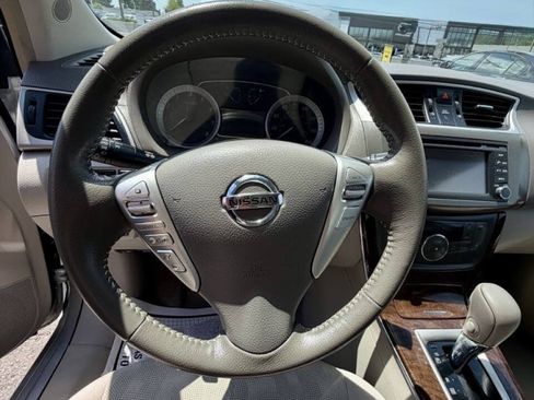 Used 2013 Nissan Sentra SL w/ Navigation Pkg FWD image 20