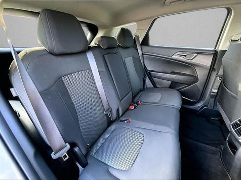 Used 2024 Kia Sportage LX FWD image 29