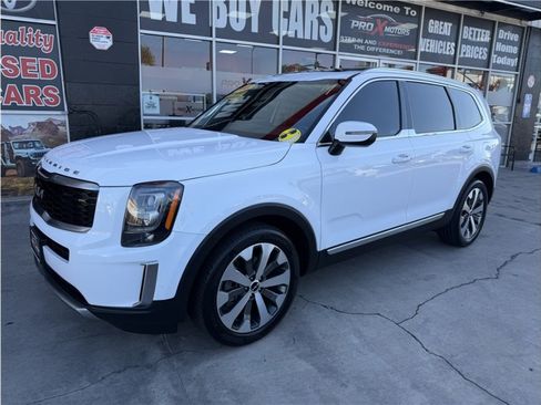Used 2022 Kia Telluride EX w/ EX Premium Package FWD image 56
