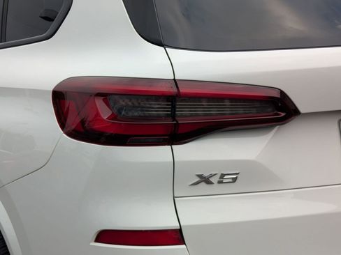 Used 2023 BMW X5 xDrive45e w/ Executive Package image 9