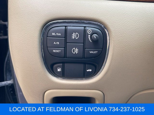Used 2007 Jaguar XJ8 RWD image 17