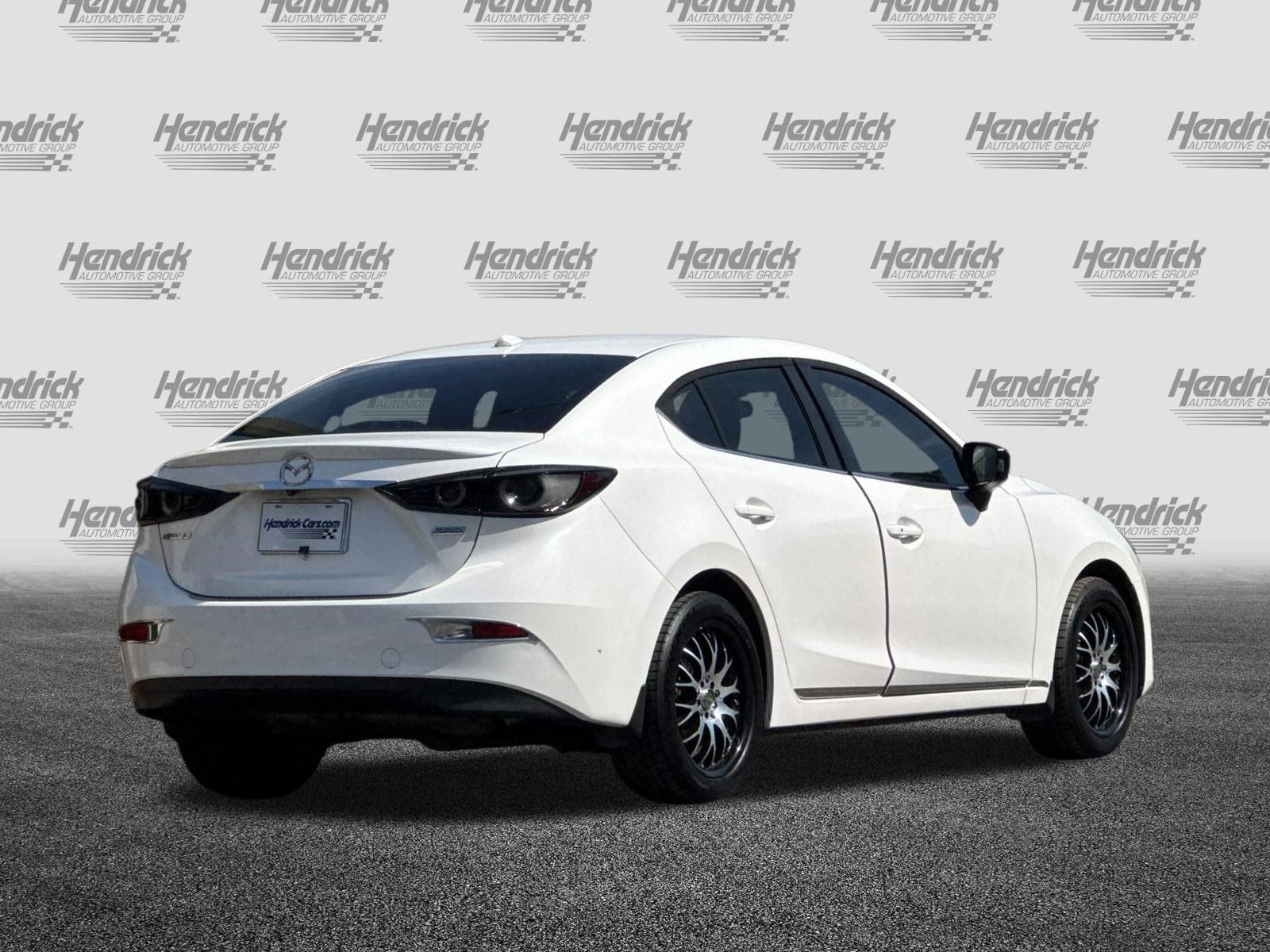 Used 2014 MAZDA MAZDA3 i Touring w/ Technology Package FWD image 5
