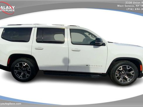 Used 2024 Jeep Wagoneer Series III image 4