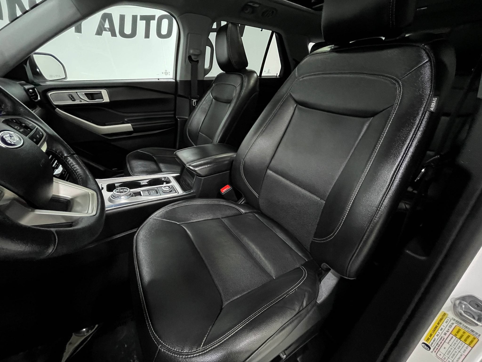 Used 2021 Ford Explorer Limited w/ Hybrid Equipment Group 310A AWD/4WD image 14