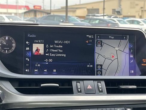 Used 2021 Lexus ES 300h w/ Premium Package image 15