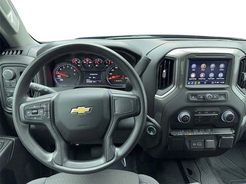 Used 2025 Chevrolet Silverado 1500 Custom image 17
