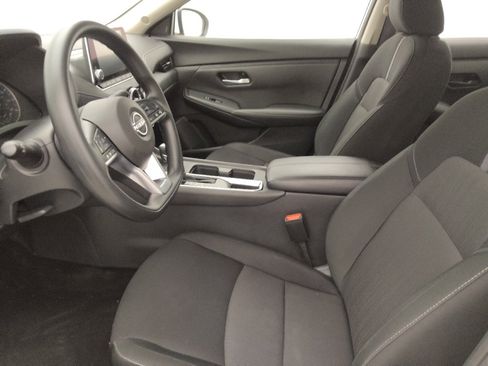Used 2025 Nissan Sentra SV FWD image 17