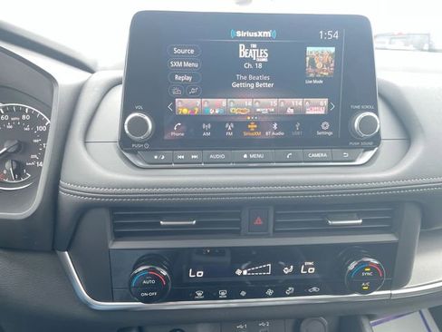 Used 2025 Nissan Rogue SV image 23