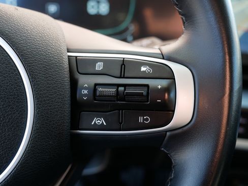 Certified 2024 Kia Sportage EX image 29