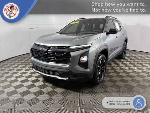 Used 2025 Chevrolet Equinox RS w/ LPO, Floor Liner Package image 1