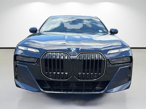 New 2026 BMW 760i xDrive w/ Executive Package AWD/4WD image 8