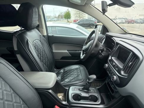 Used 2022 Chevrolet Colorado W/T w/ Custom Special Edition image 3