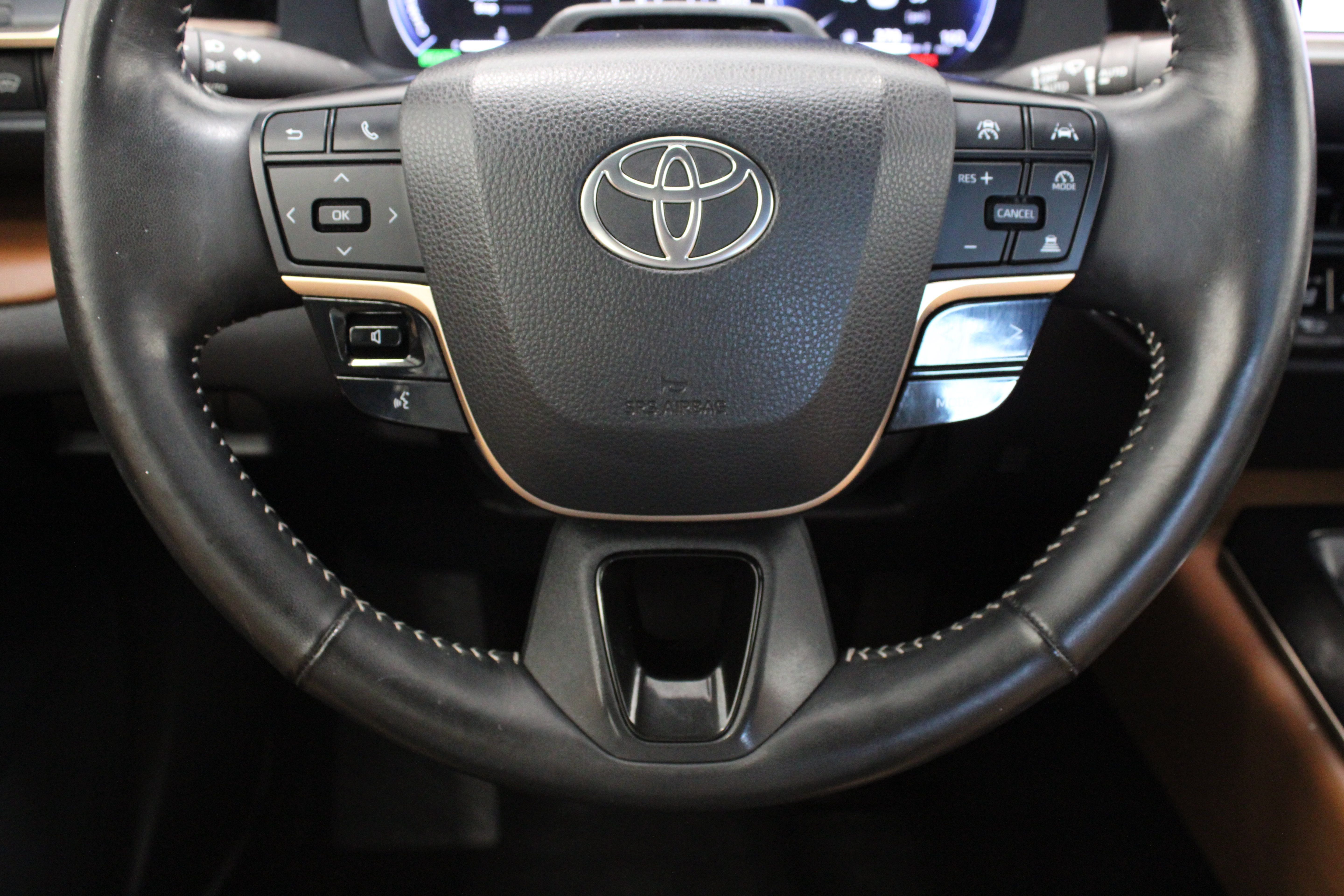 Used 2025 Toyota Crown w/ Advanced Technology Package AWD/4WD image 24