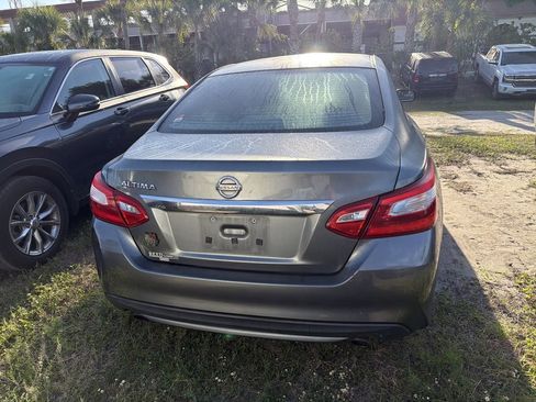 Used 2016 Nissan Altima 2.5 S w/ Power Driver Seat Package image 8