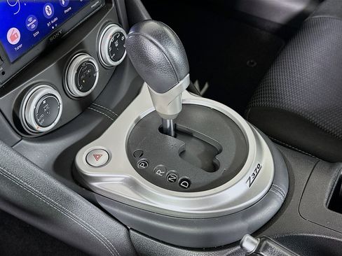 Used 2014 Nissan 370Z Coupe image 22