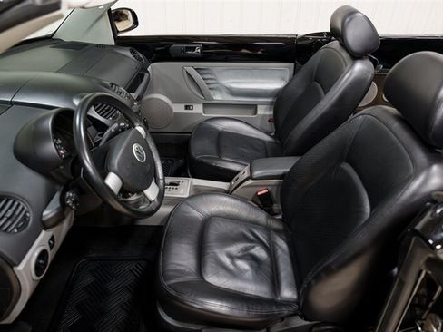 Used 2003 Volkswagen Beetle GLS FWD image 9