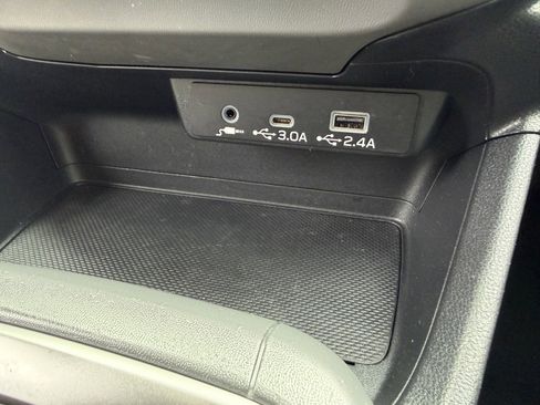 Used 2024 Subaru Crosstrek 2.0i Premium image 25