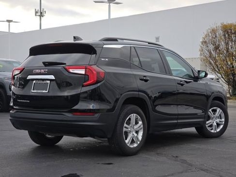 Used 2022 GMC Terrain SLE w/ Driver Convenience Package image 17