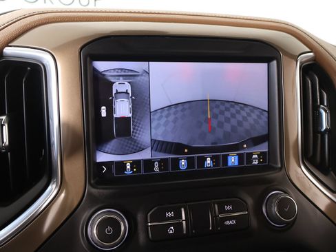 Used 2023 Chevrolet Silverado 2500 High Country w/ Technology Package AWD/4WD image 6