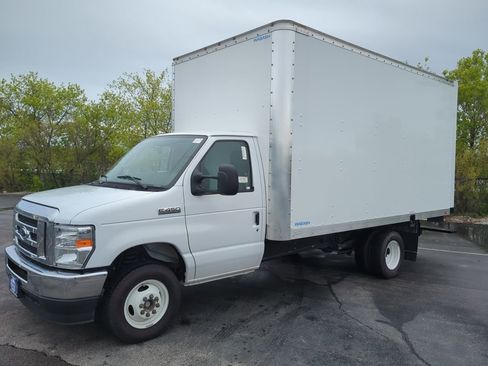 New 2024 Ford E-450 and Econoline 450 Super Duty w/ Power Windows & Locks Group image 8