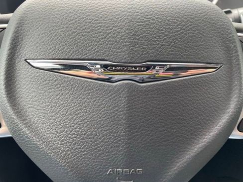 New 2026 Chrysler Pacifica Select image 19