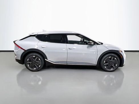 New 2025 Kia EV6 Light image 8