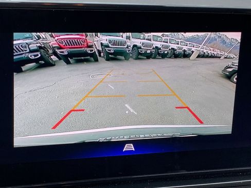 Used 2025 Chevrolet TrailBlazer LT w/ Driver Confidence Package image 17