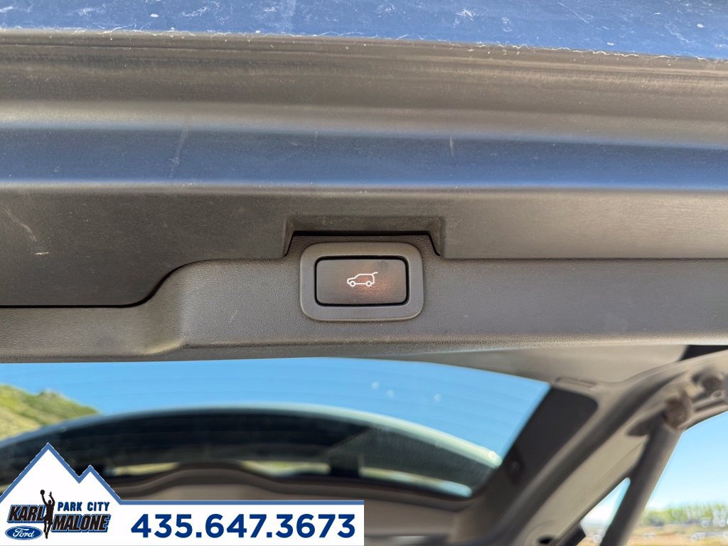 Used 2017 Land Rover Discovery HSE AWD/4WD image 35